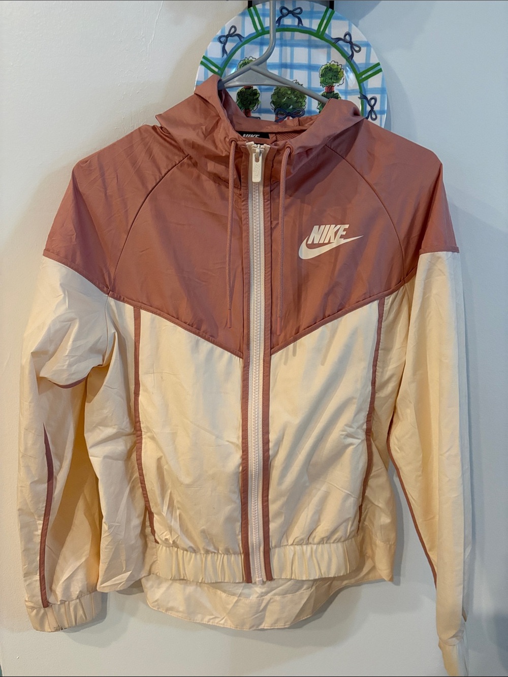 Ladies Nike windbreaker